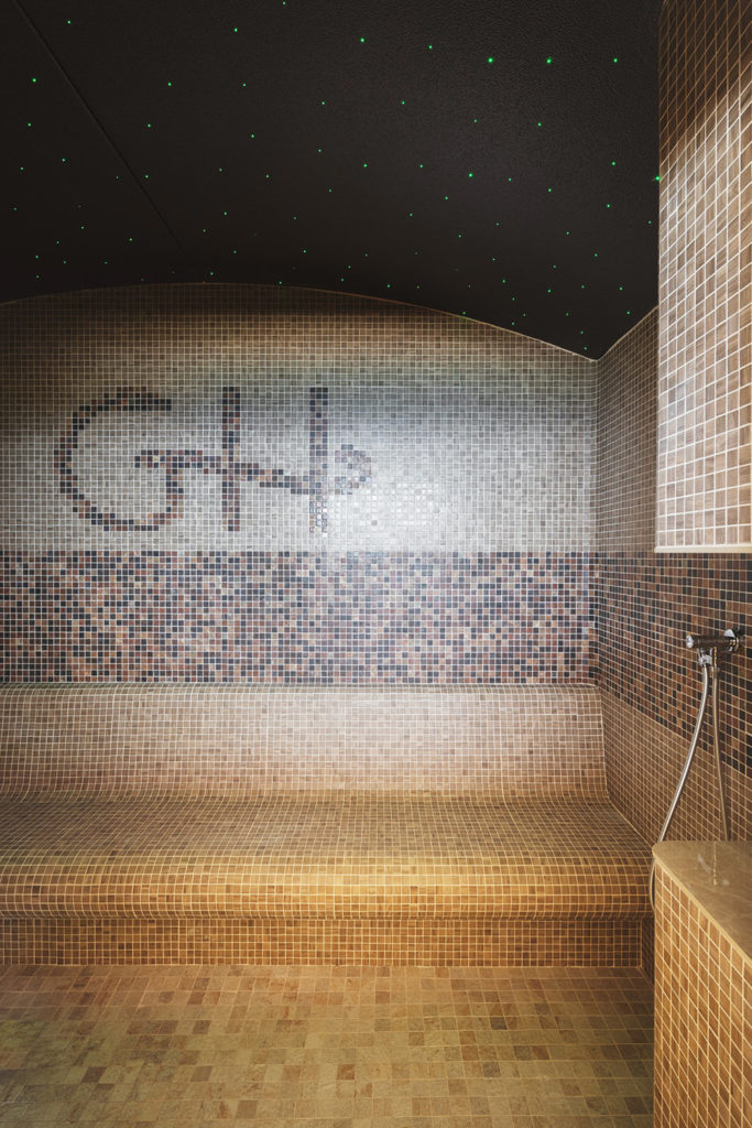 sauna-interieur-grand-hotel-perros-guirec